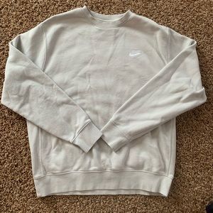 Cream Nike crewneck sweatshirt